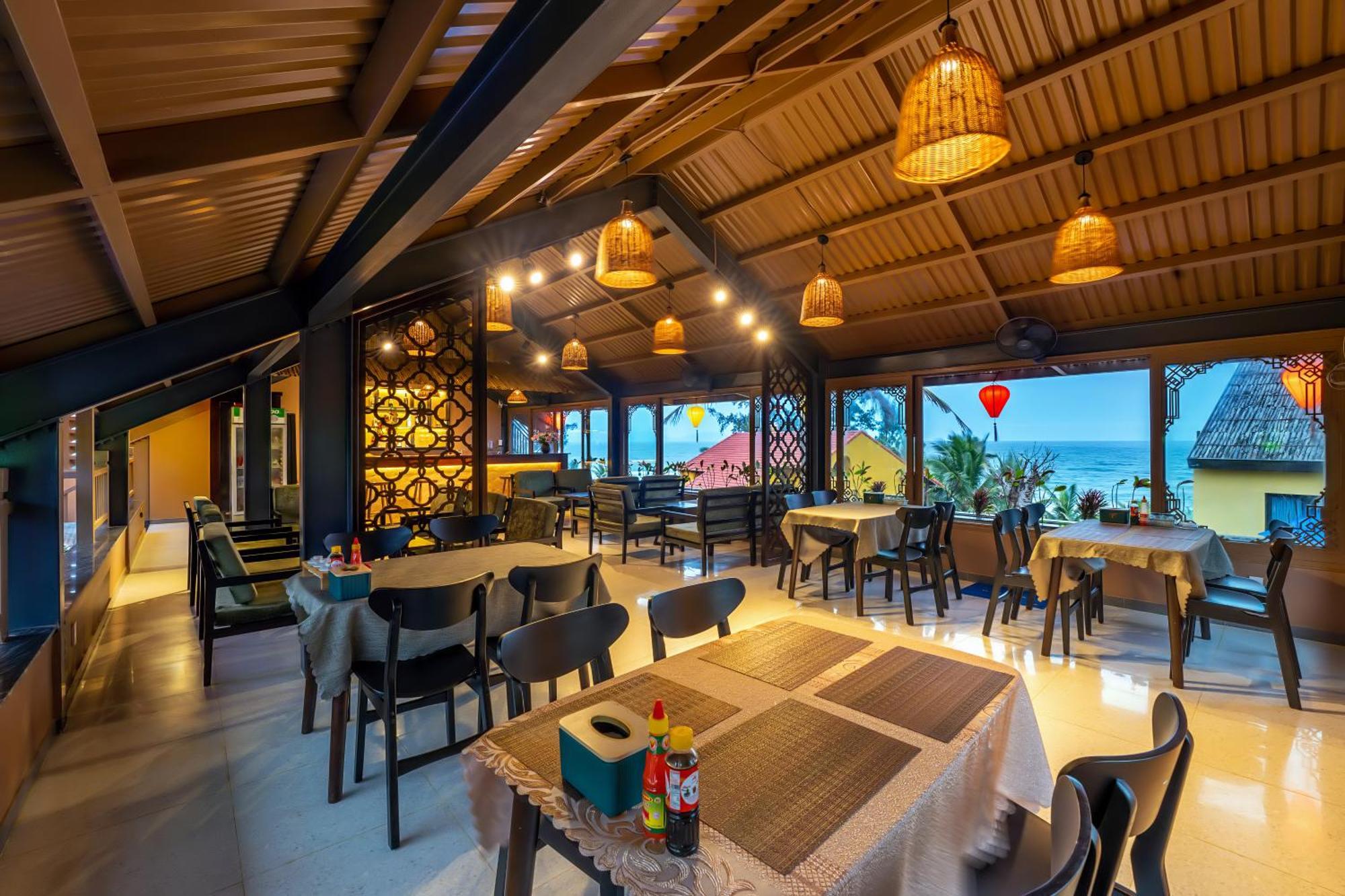 The Linh Seaside Villa Хой Ан Екстериор снимка