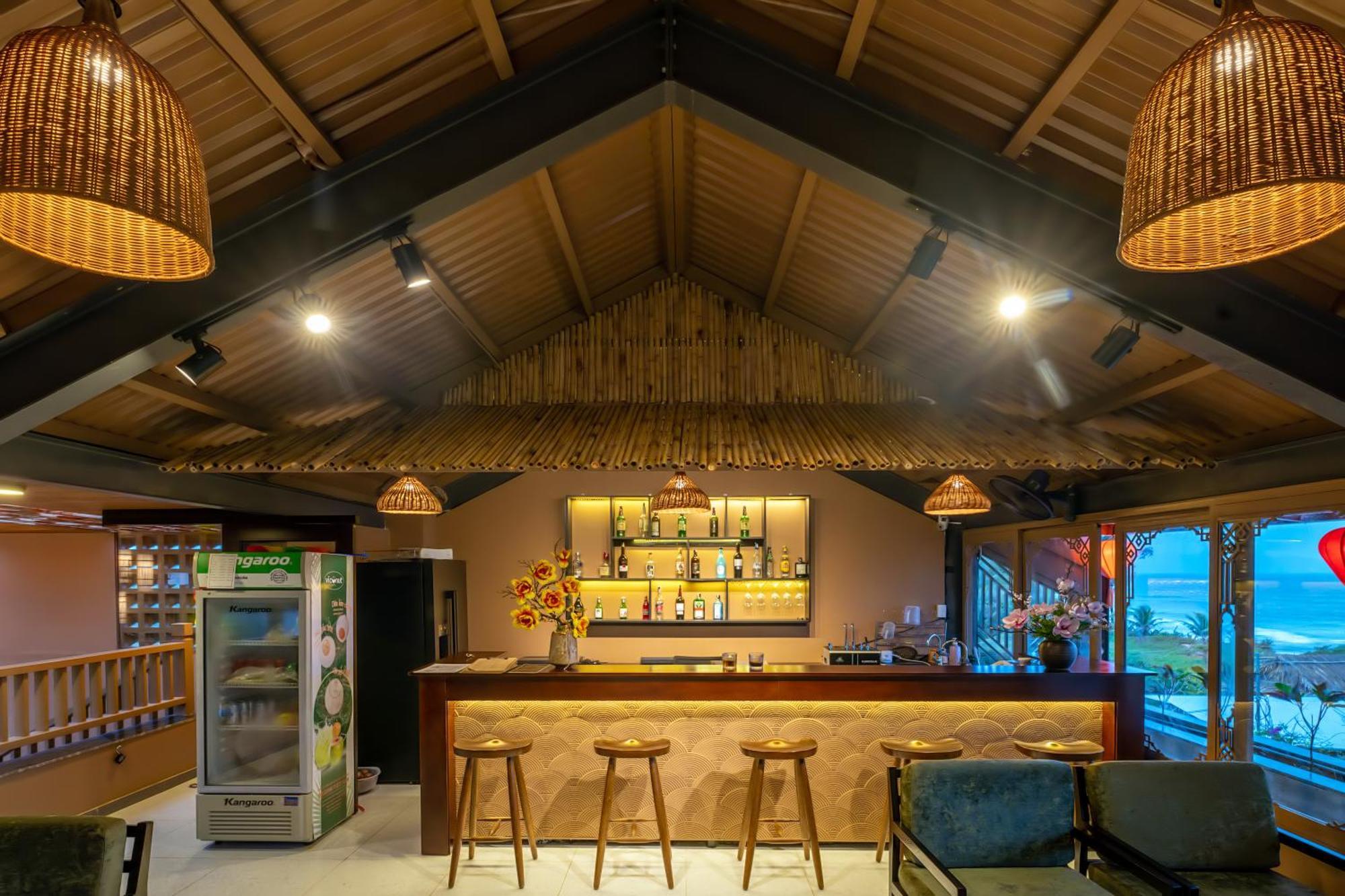 The Linh Seaside Villa Хой Ан Екстериор снимка