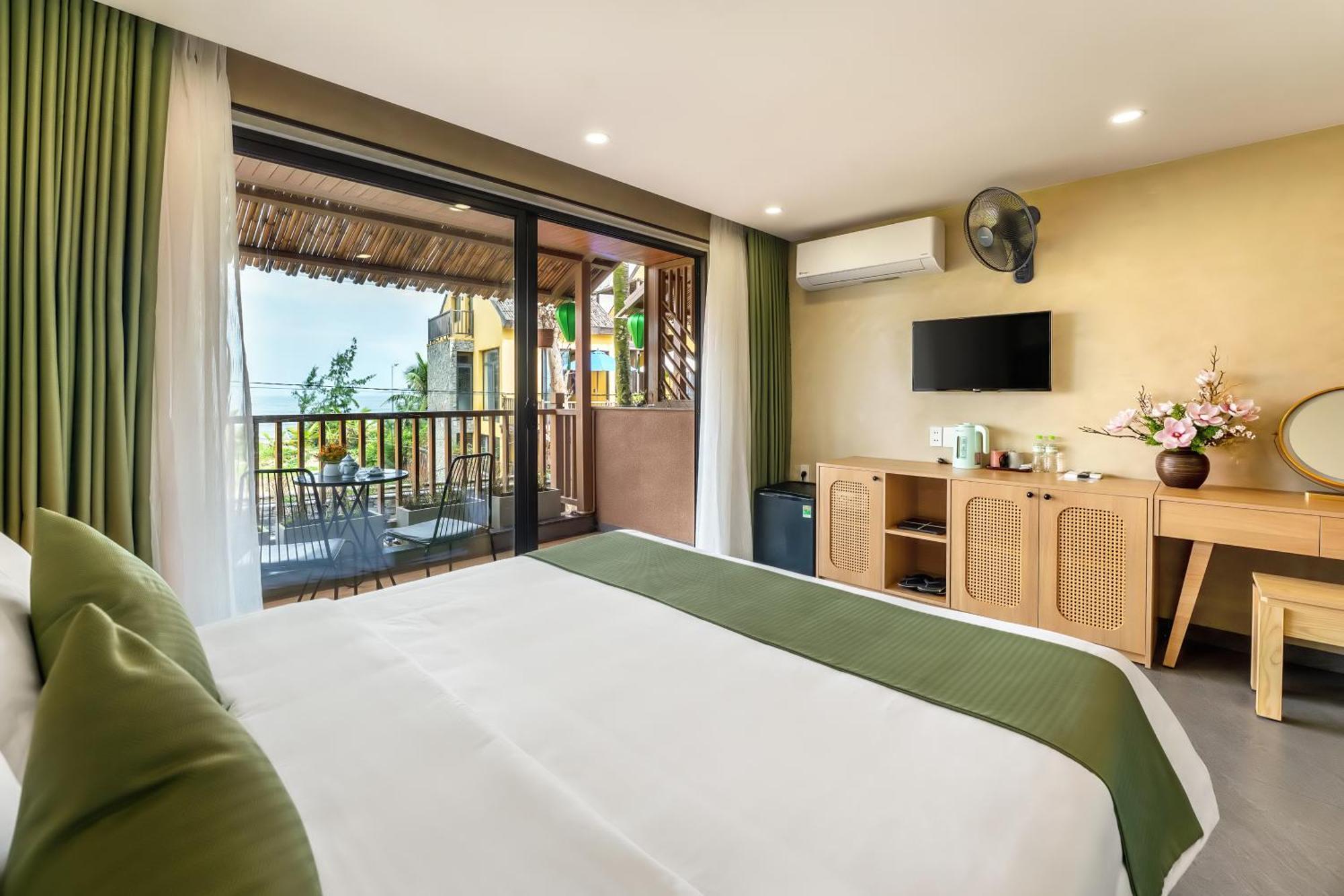 The Linh Seaside Villa Хой Ан Екстериор снимка
